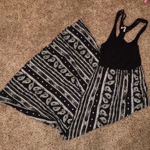 Mudd maxi dress small